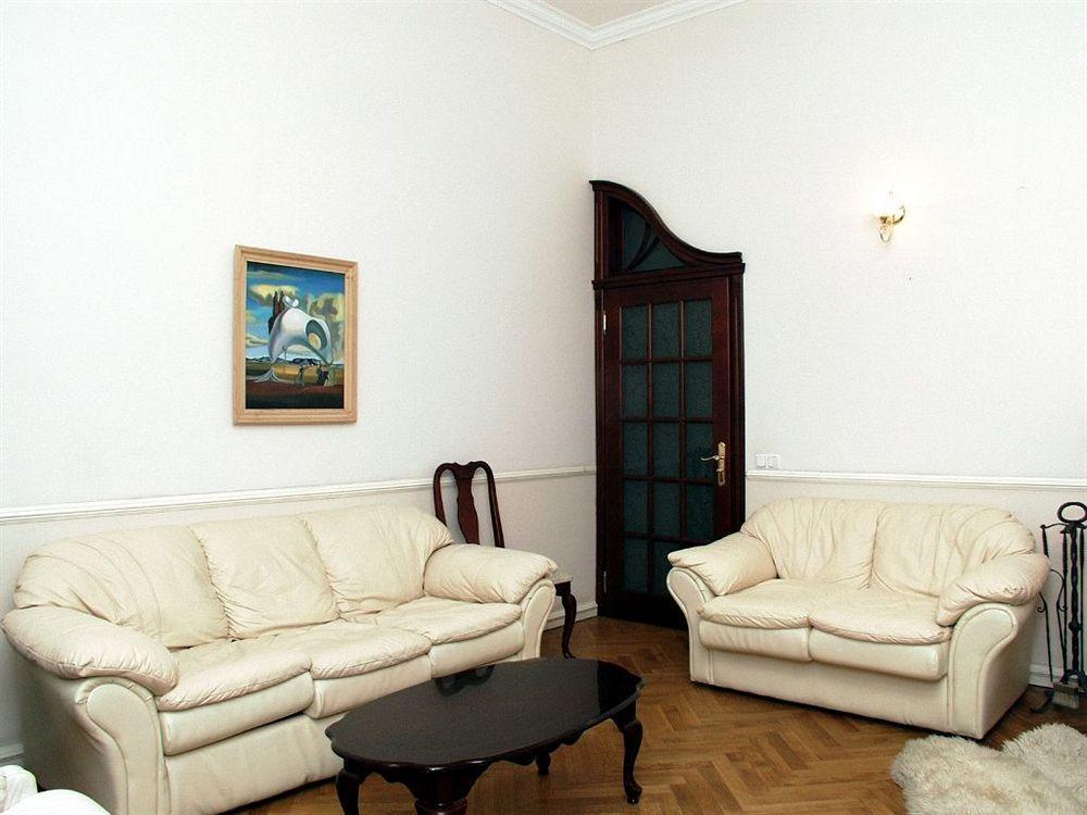 Pecherskie Lipki Hotel Kiev Exterior foto