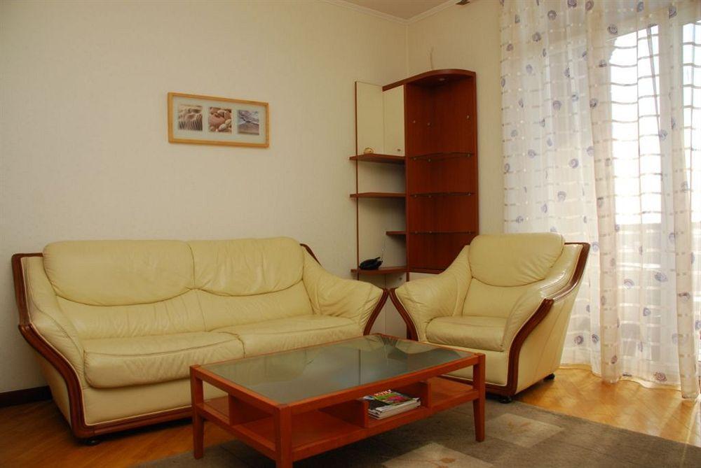 Pecherskie Lipki Hotel Kiev Exterior foto