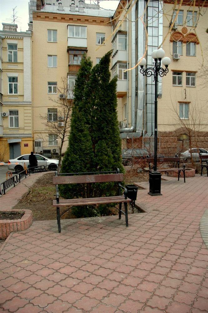 Pecherskie Lipki Hotel Kiev Exterior foto